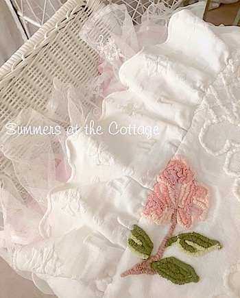 Romantic Homes Shabby Chic Vintage Chenille Bedspread Shabby Chic Bedding White Pink Roses Velvet Comforter Quilt Pillow Sham Chenille Patchwork Baby Toddler Bedding