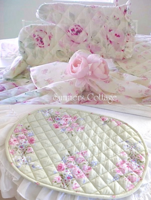 RACHEL ASHWELL SHABBY CHIC PINK ROSES PLACE MATS OVEN MITTS
